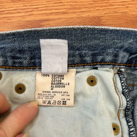 Men’s Diesel Industry Straight Leg Button Fly Distressed Blue Jeans 32x28 - Picture 10 of 16